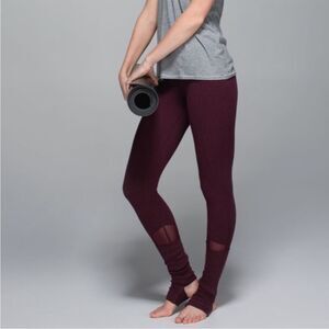 LULULEMON MESH DEVI YOGA PANTS LEGGINGS WITH STIRRUPS SIZE 12